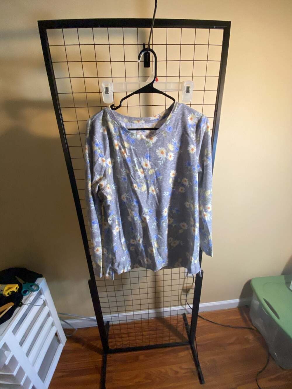 Croft & Barrow Long Sleeve Top Size XL Gray Daisy Floral Pullover